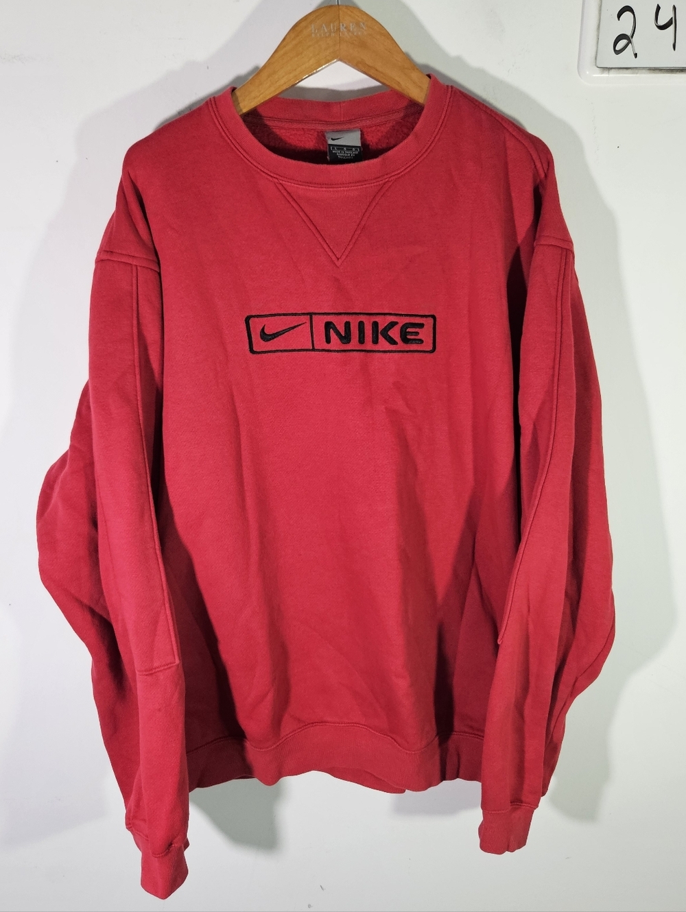 2000's Nike Red & Black Embroidered Classic Crewneck Pullover Sweatshirt!